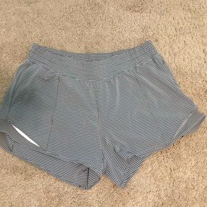Lululemon high rise Hotty hot short- this is grey shorts with white stripes